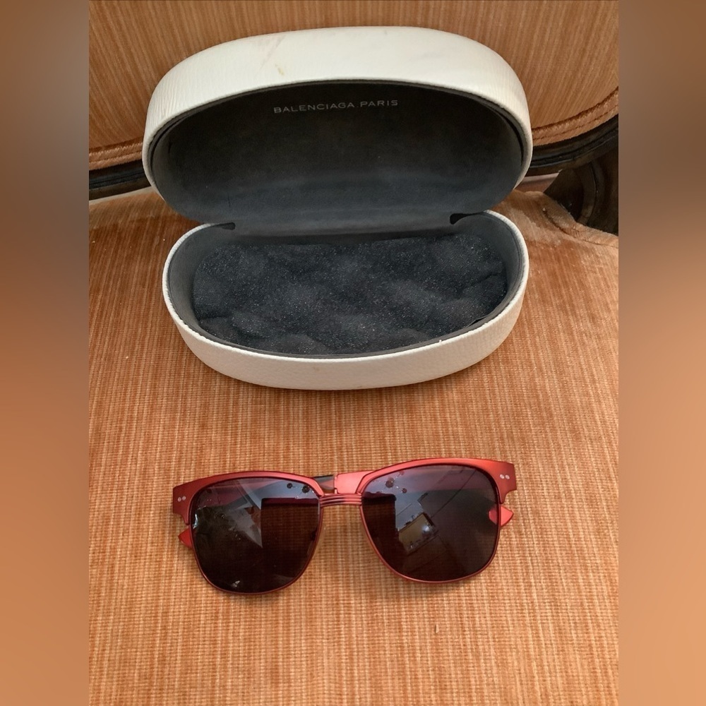 Balenciaga BAL0011S Red Shiny Women Sunglasses Out Of Stock​​​​​​ - Picture 3 of 16